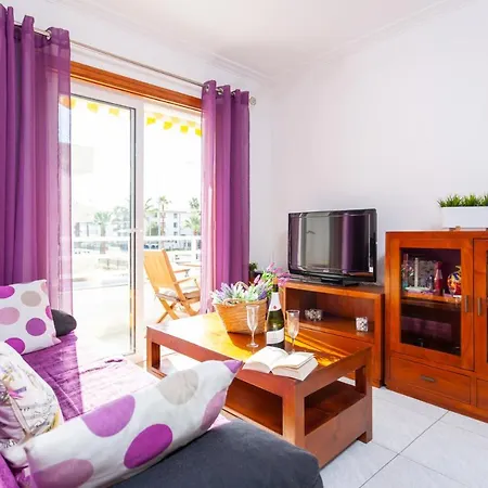Yourhouse Cimbell I, II Apartments 公寓 阿尔库迪亚港